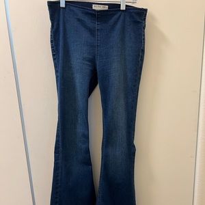 We the Free Penny pull on flare jeans Size 27